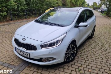 1.6 CRDi 128KM Pełna Opcja Panorama Xenon LED Navi Kamera Czujniki